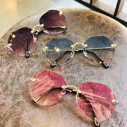 Women's Fashion Metal Frame UV Protection Sunglasses
