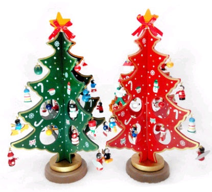 Wooden Hand-Painted Christmas Tree – Creative Desktop Holiday Decoration (Red & Green)