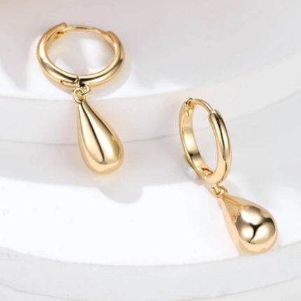 Elegant Waterdrop Letter Earrings – Gold, Silver, Rose Gold