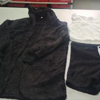 Black / M