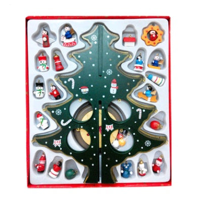 Wooden Hand-Painted Christmas Tree – Creative Desktop Holiday Decoration (Red & Green)