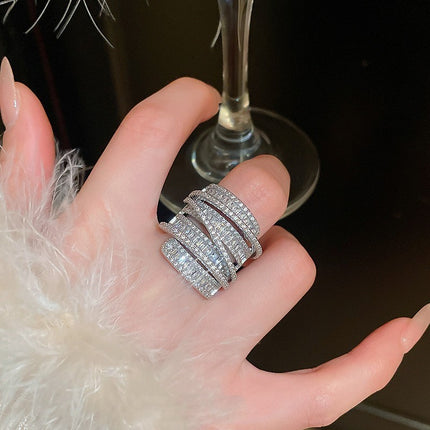 Zircon Winding Eye-Catching Ring – Korean Style Geometric Silver Ring