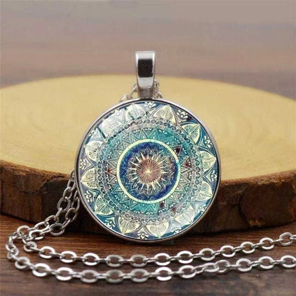 Women’s Vintage Lotus Pod Necklace – Alloy & Acrylic Geometric Pendant